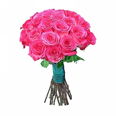 Круглый плотный букет из розовых роз